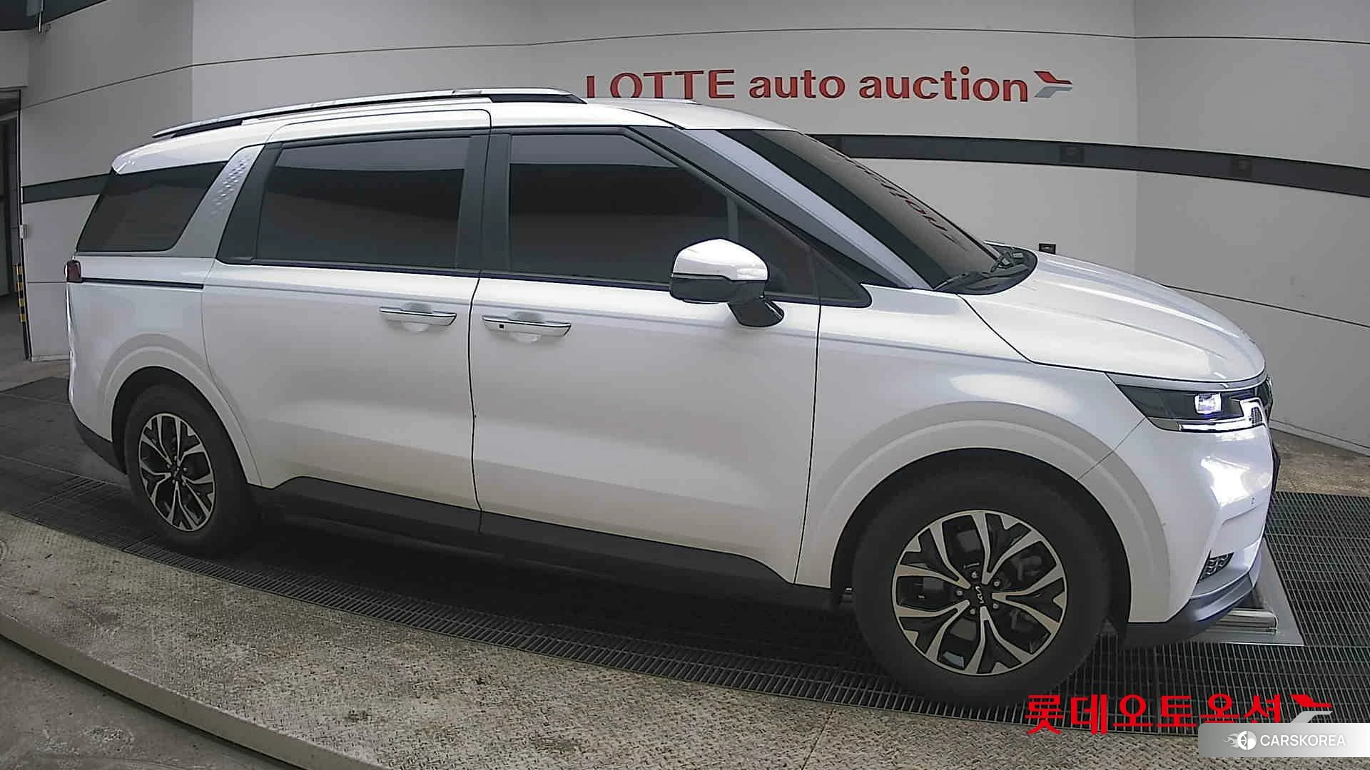 Kia Carnival id 3869448 из Кореи 8