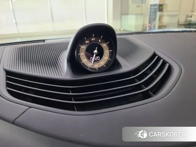 Porsche Taycan id 3289305 из Кореи 8