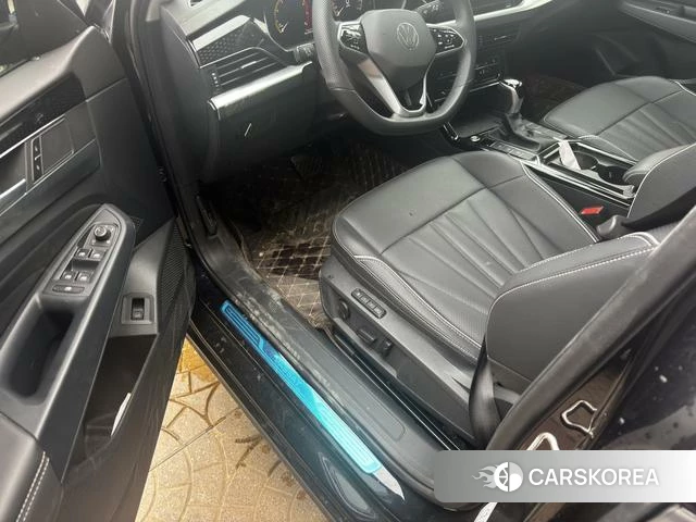 Volkswagen Passat id 4257733 из Китая 8