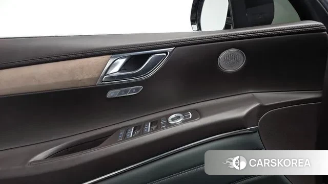 Genesis GV80 id 3493432 из Кореи 8