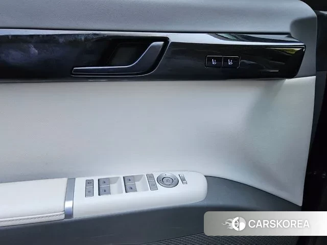 Hyundai Grandeur (GN7) id 3058254 из Кореи 8