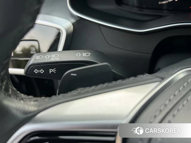 Audi A6L id 4328814 из Китая 8