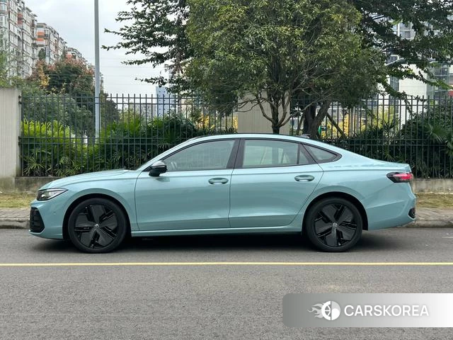 Volkswagen Passat id 4215204 из Китая 8