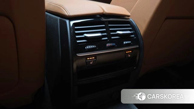 BMW 5 Series (G30) id 4543127 из Кореи 8