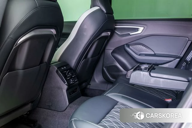 Audi A5L id 4301035 из Китая 8