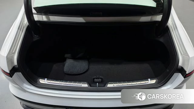 Hyundai Grandeur Hybrid (GN7) id 4904516 из Кореи 8