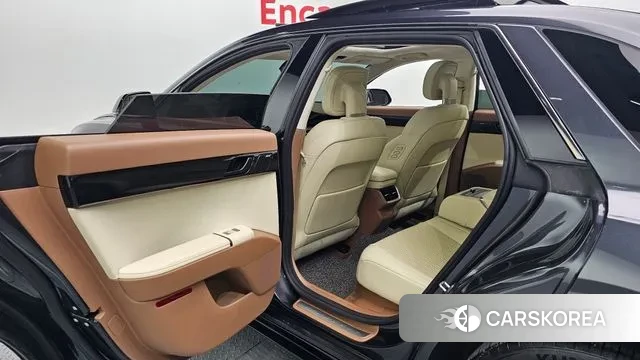 Hyundai Grandeur (GN7) id 3016479 из Кореи 8