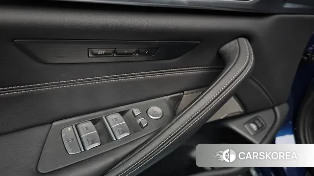 BMW 5 Series (G30) id 2985694 из Кореи 8