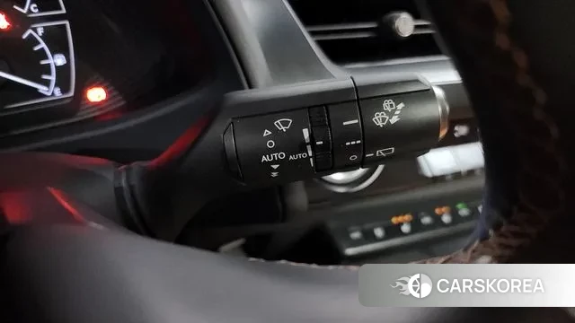 Lexus UX250h id 3593135 из Кореи 8