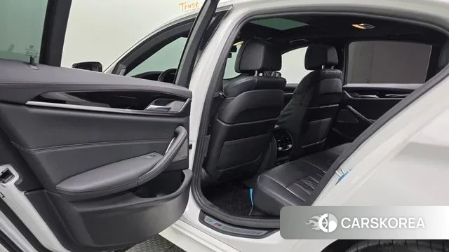 BMW 5 Series (G30) id 3012360 из Кореи 8