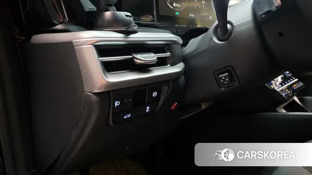 Hyundai Grandeur (GN7) id 3492297 из Кореи 8