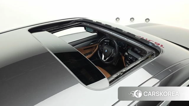 BMW 5 Series (G30) id 4197266 из Кореи 8