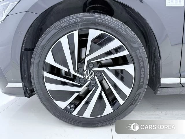 Volkswagen Magotan PHEV id 4279137 из Китая 8
