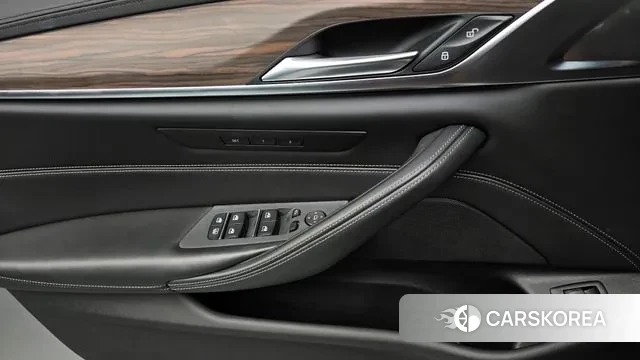 BMW 5 Series (G30) id 2991402 из Кореи 8