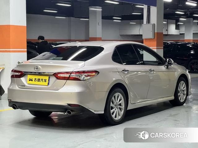 Toyota Camry id 4262002 из Китая 8