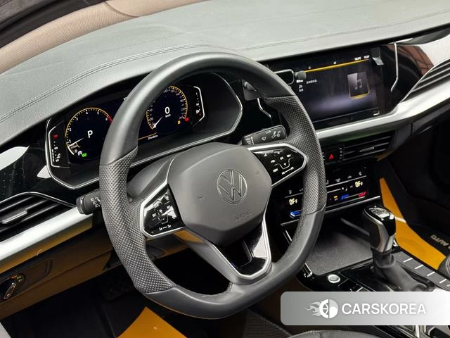 Volkswagen Passat id 4255817 из Китая 8