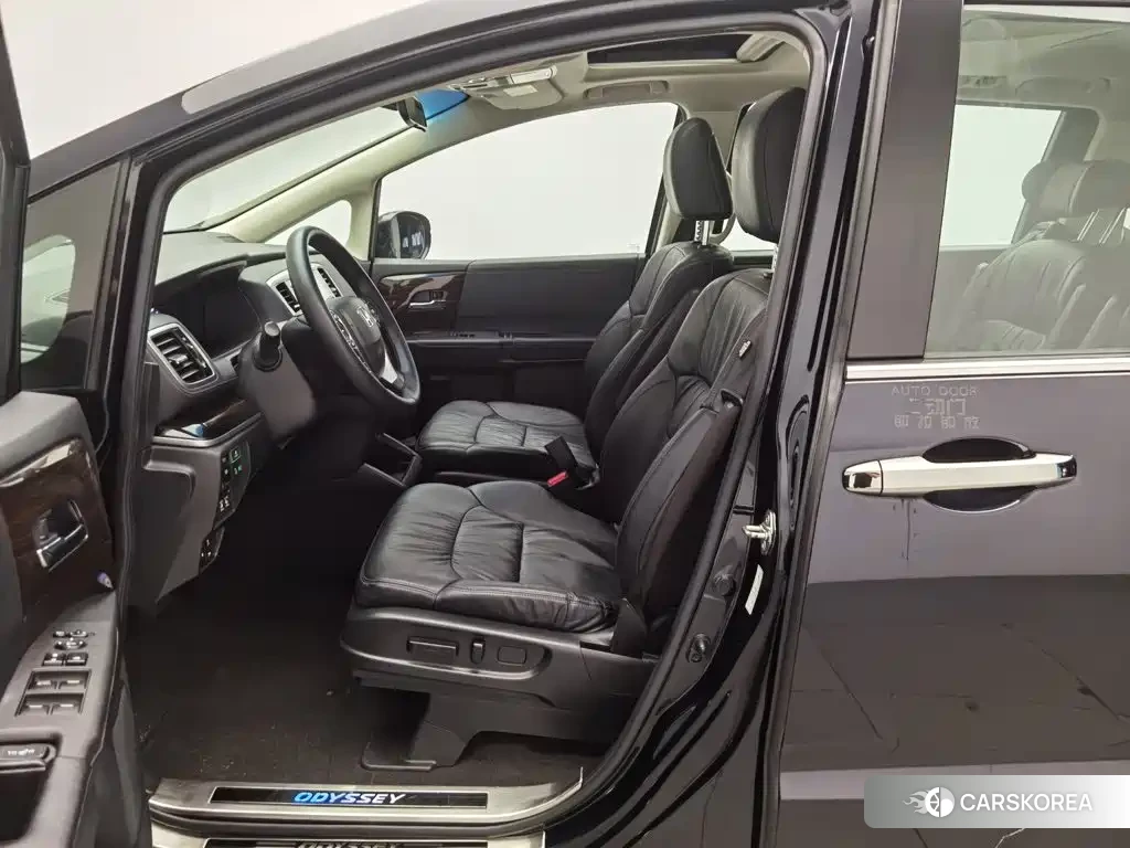 Honda Odyssey id 4686233 из Китая 8