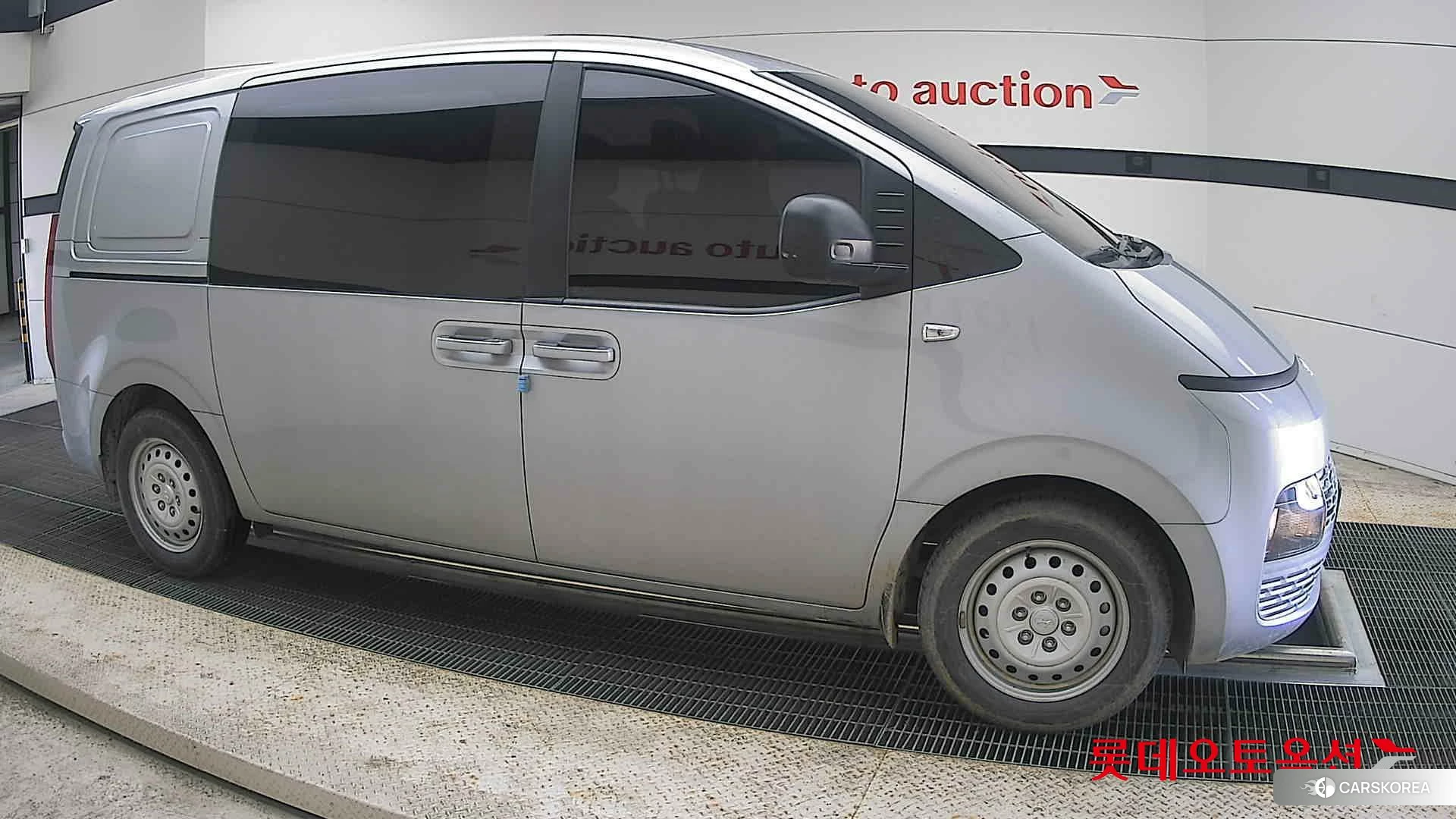 Hyundai Staria id 4296745 из Кореи 8