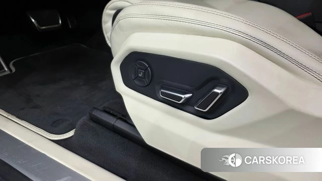 Lamborghini Urus id 4759184 из Кореи 8