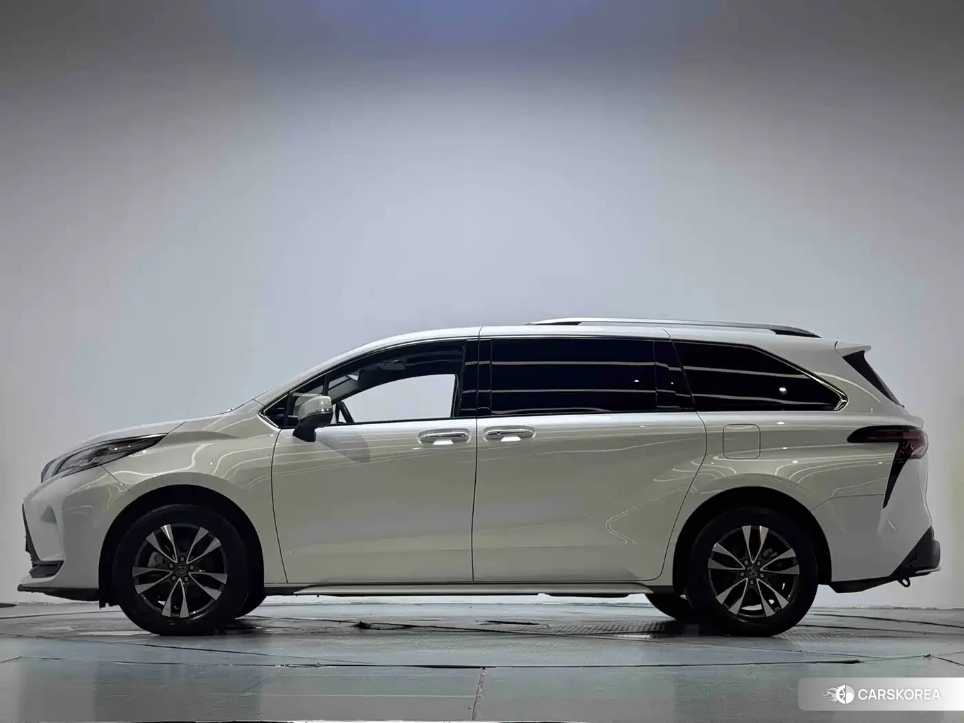 Toyota Grevia id 4576558 из Китая 8