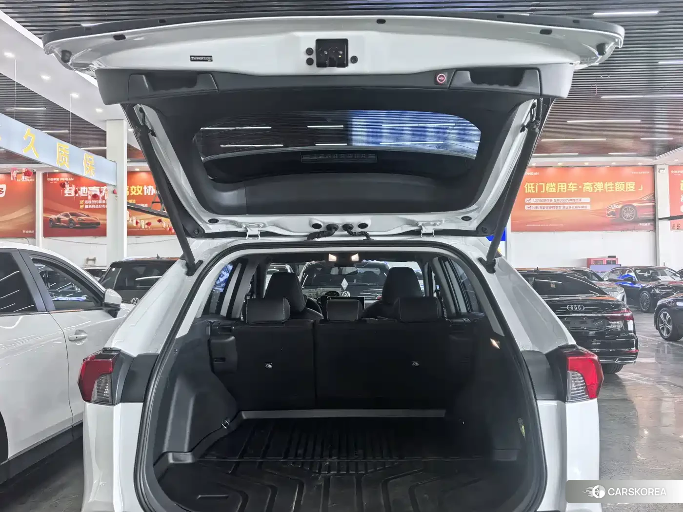 Toyota RAV4 id 4599620 из Китая 8