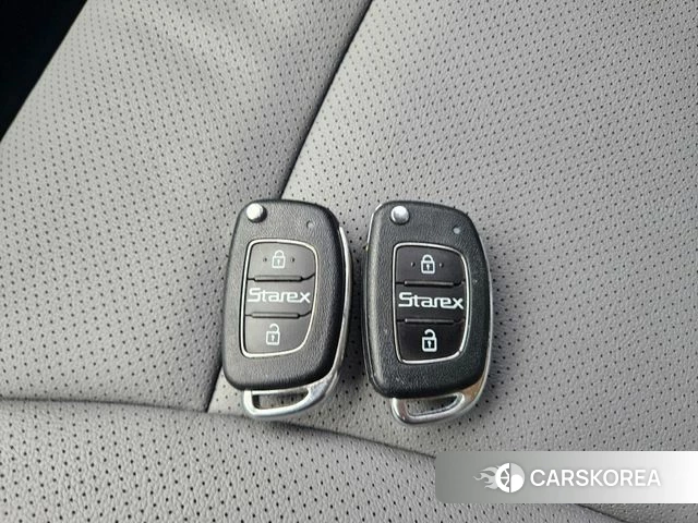 Hyundai The New Grand Starex id 4542901 из Кореи 8