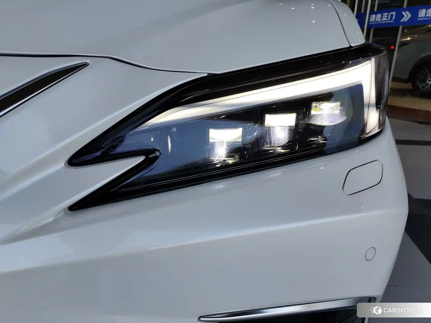 Lexus ES id 4634837 из Китая 8