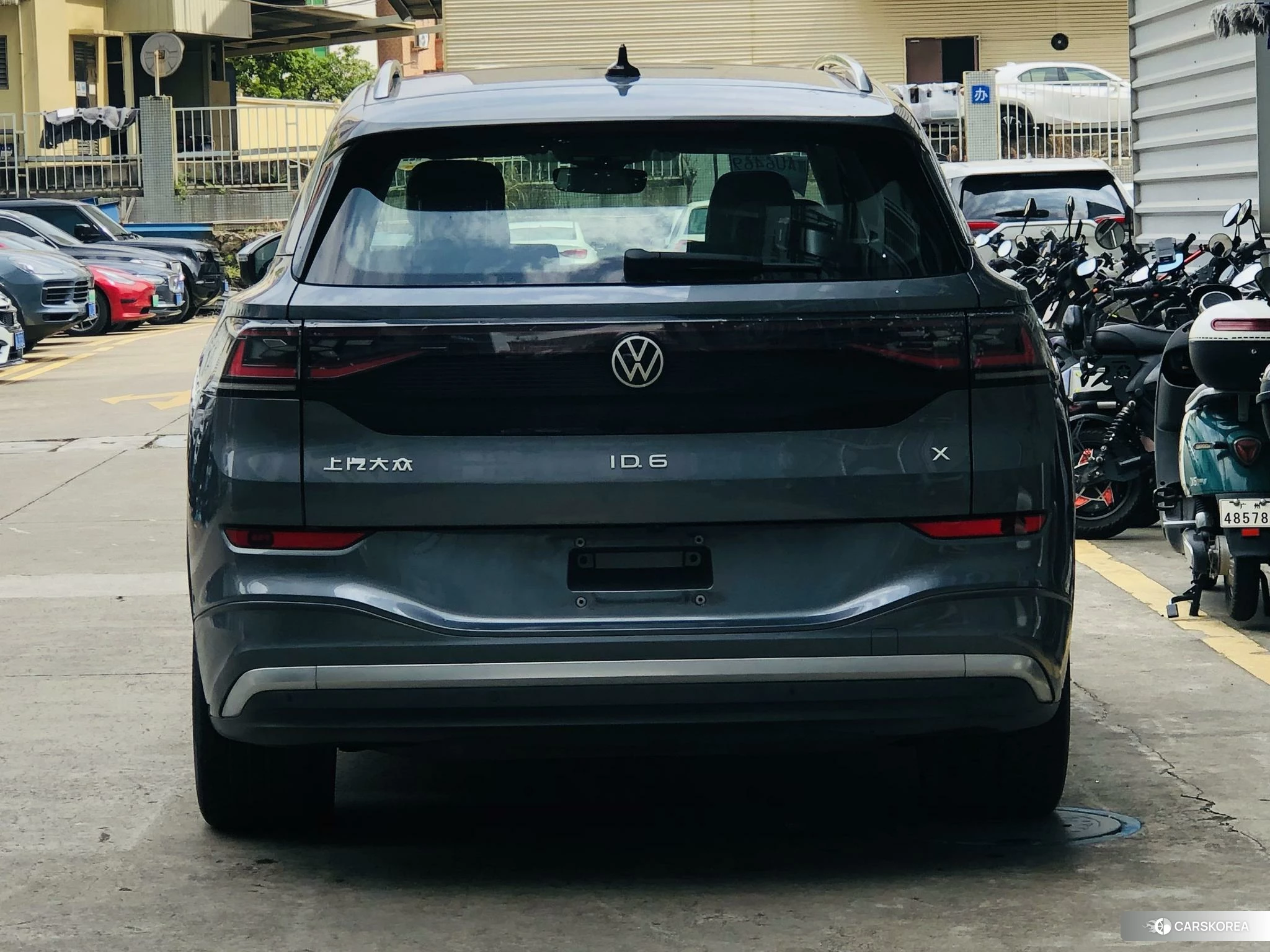 Volkswagen ID.6 X id 4510866 из Китая 8