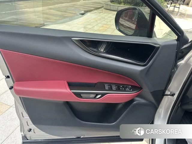 Lexus NX id 4394062 из Китая 8