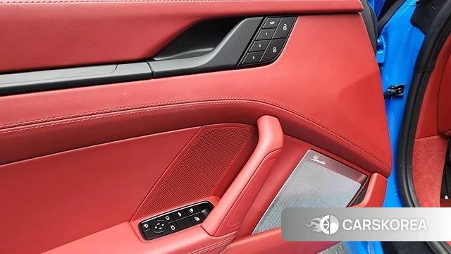 Porsche 911(992) id 4555385 из Кореи 8