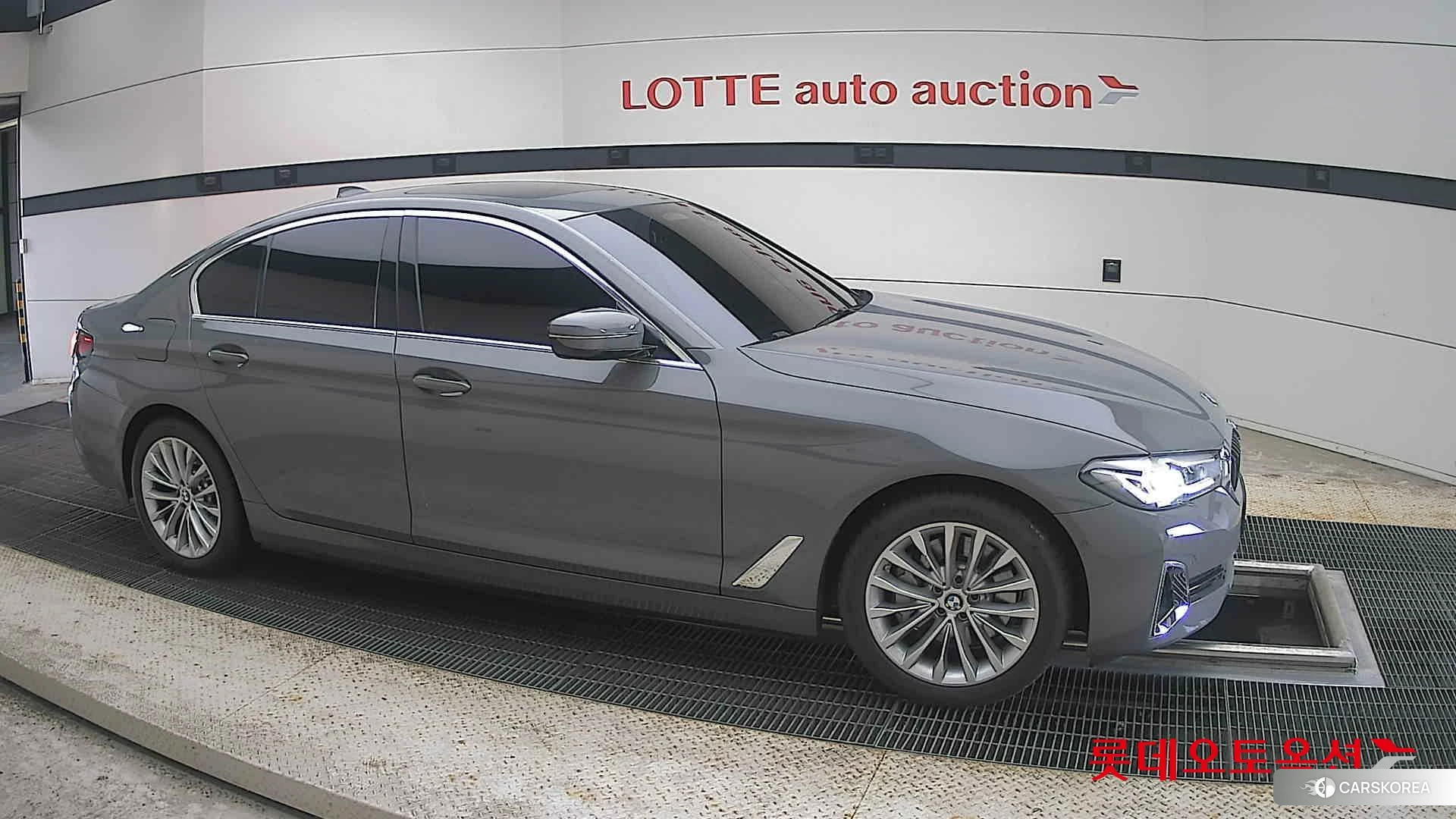 BMW  530i id 4504426 из Кореи 8