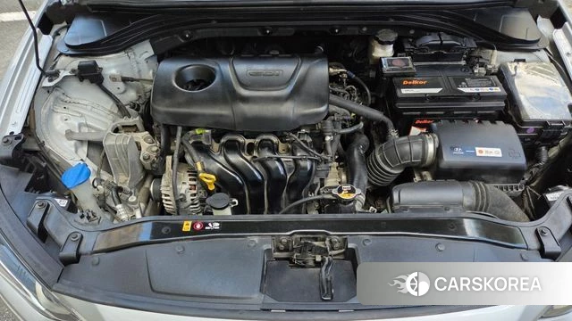 Hyundai Avante AD id 4325817 из Кореи 8