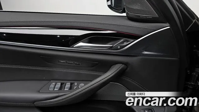 BMW 5 Series (G30) id 2714685 из Кореи 8