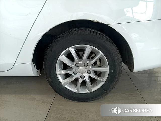 Geely Automobile Emgrand id 4235873 из Китая 8