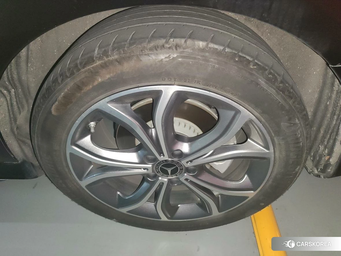 Mercedes-Benz E-class id 4462006 из Китая 8