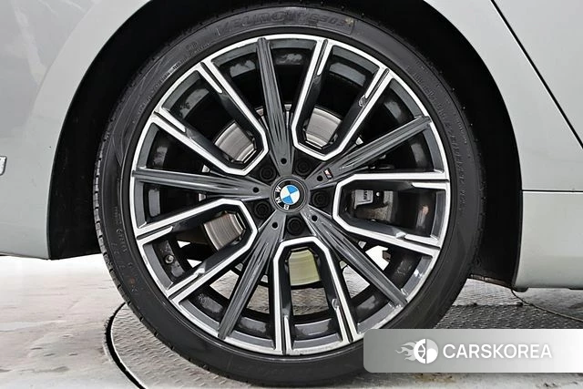 BMW 7 Series (G11) id 3801092 из Кореи 8