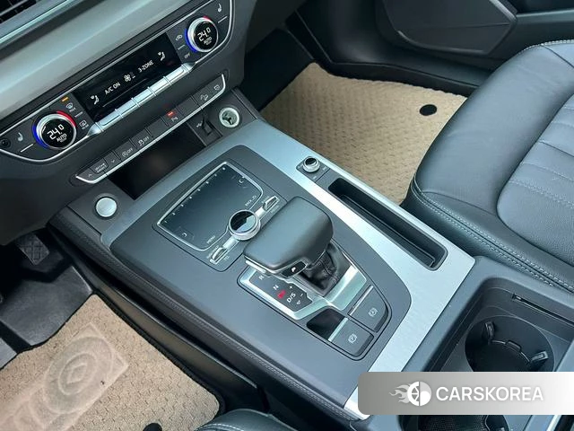 Audi Q5L id 4301244 из Китая 8