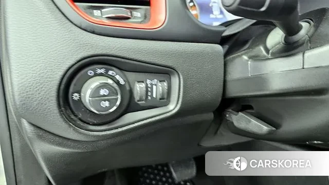 Jeep Renegade id 2941374 из Кореи 8