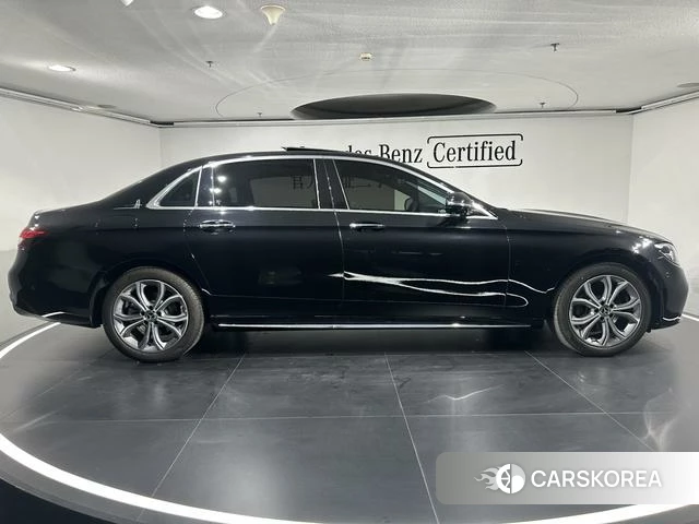 Mercedes-Benz E-class id 4307114 из Китая 8