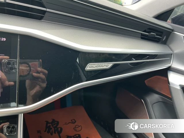 Audi A7L id 4328759 из Китая 8