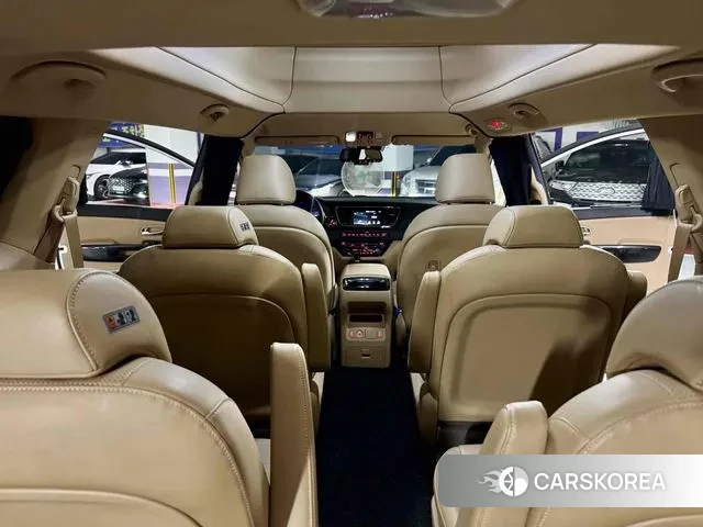 Kia The New Carnival id 3676999 из Кореи 8