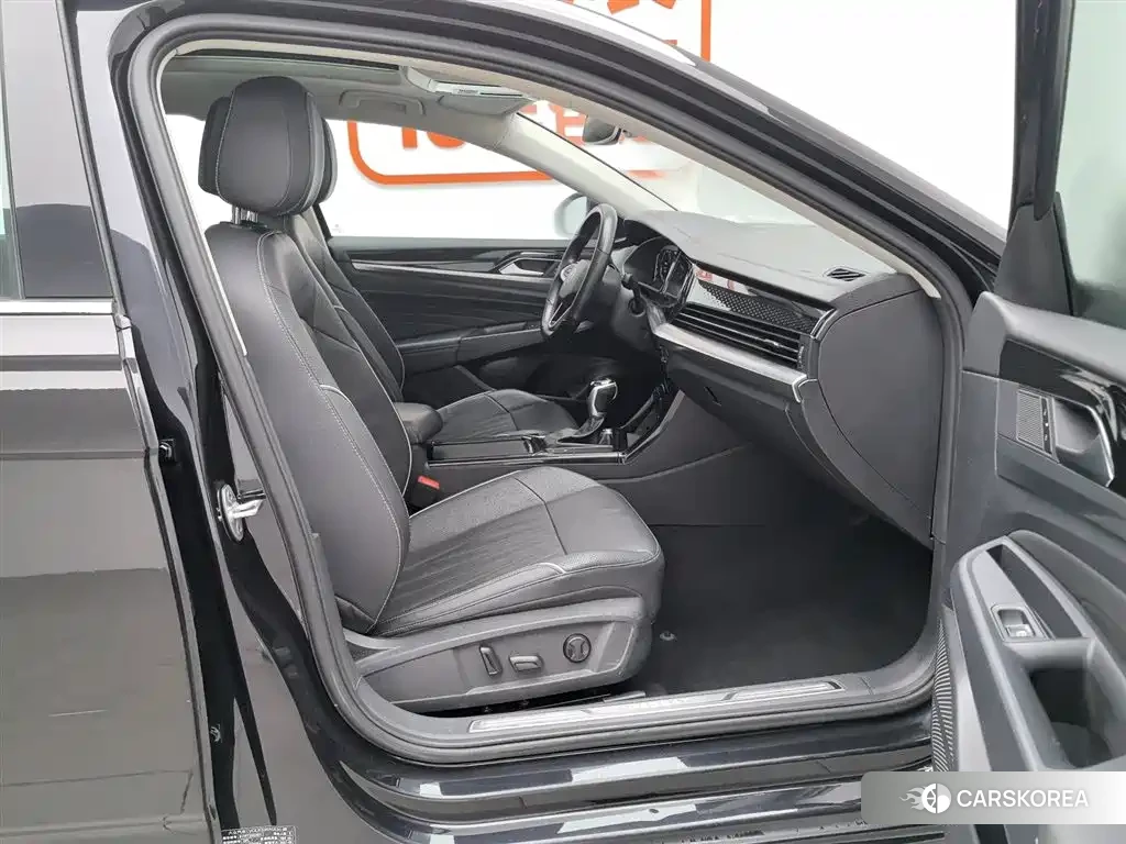 Volkswagen Passat id 4548113 из Китая 8