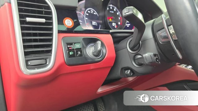 Porsche Cayenne (PO536) id 3866629 из Кореи 8