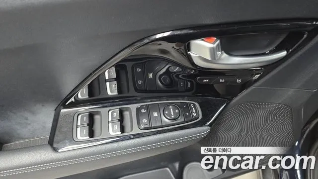 Kia Niro id 2876500 из Кореи 8