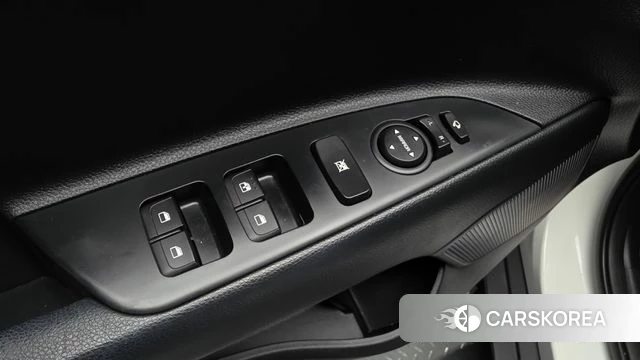 Kia Stonic id 4581892 из Кореи 8