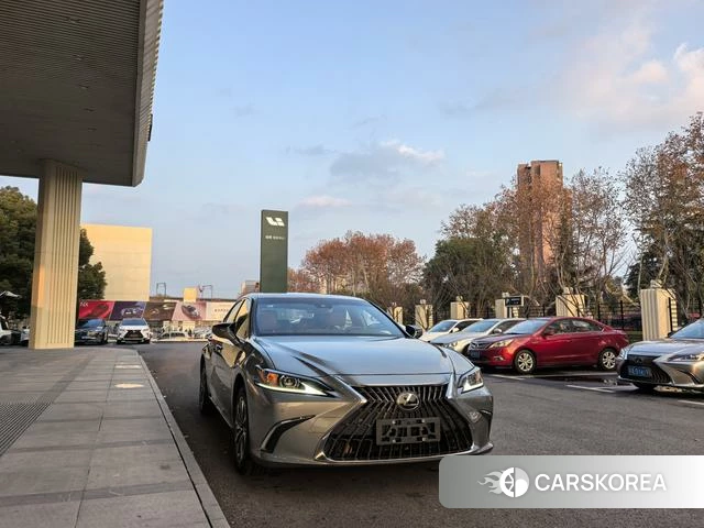 Lexus ES id 4262223 из Китая 8