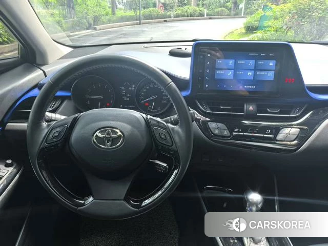 Toyota C-HR id 4374528 из Китая 8