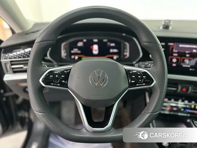 Volkswagen Passat id 4261482 из Китая 8
