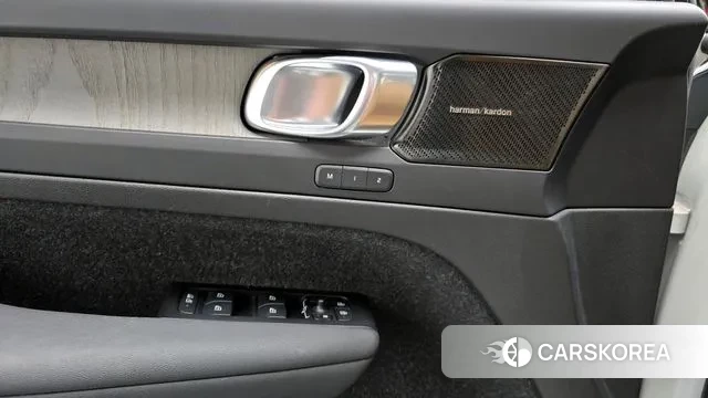 Volvo XC40 id 3741398 из Кореи 8