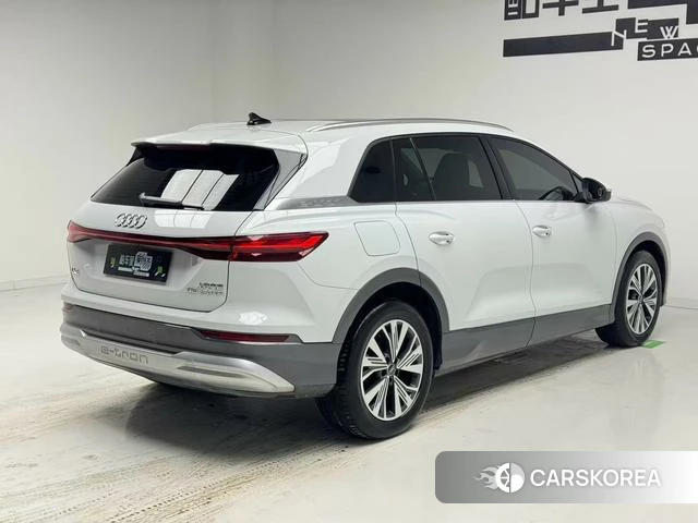 Audi Q5 e-tron id 4260781 из Китая 8